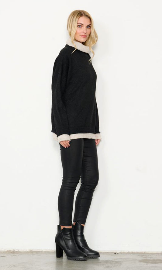 HEMME- Contrast Roll Neck