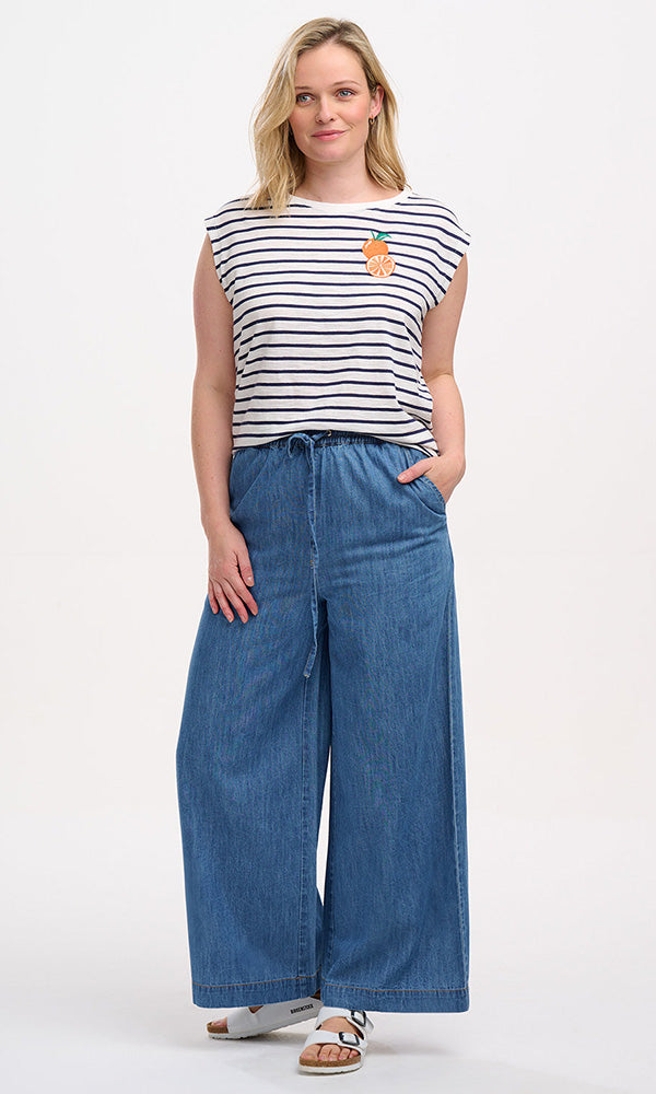 CHRISSY- Relaxed Tank Tee