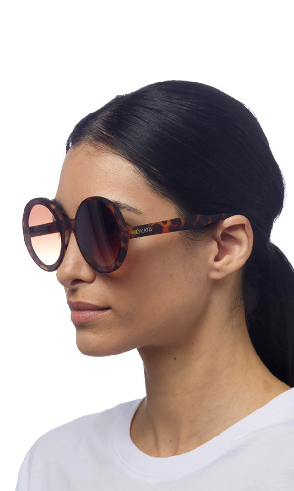 MONICA- Round Glasses