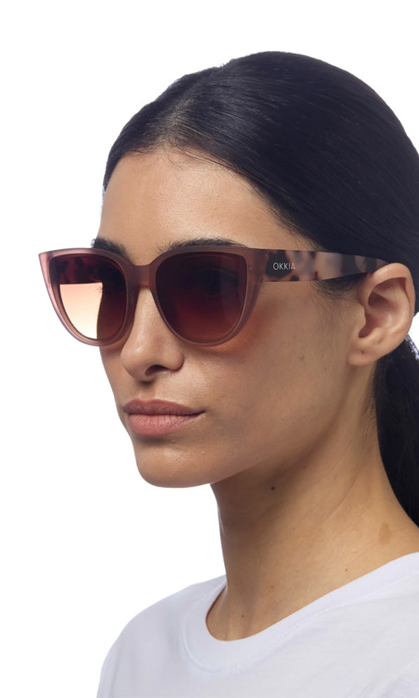 SYLVIA- Small Cat Eye