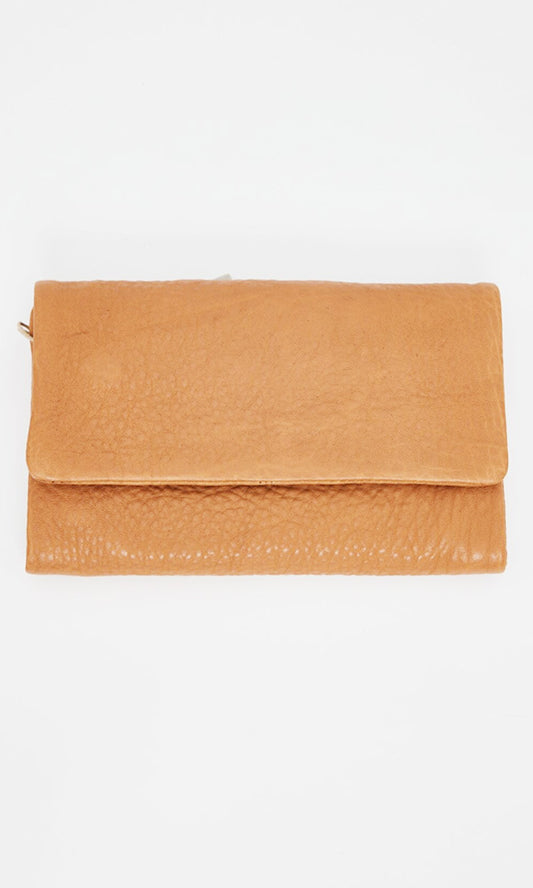 holiday life gallivant leather wallet tan