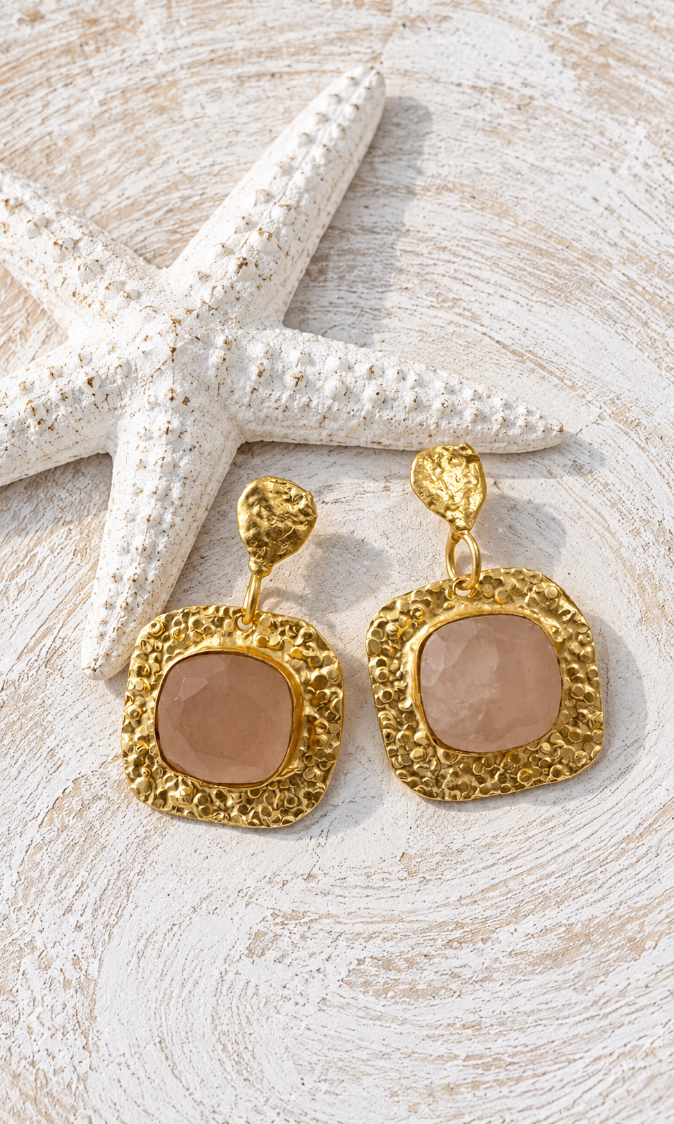 PAMMY- Stud Earring