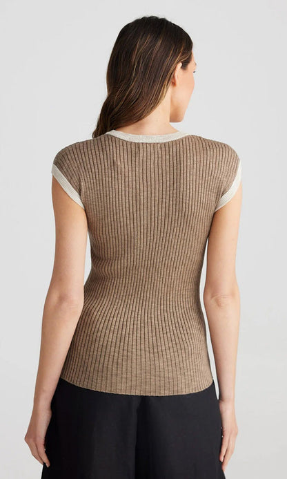 JUPPE- Fitted Knit Top