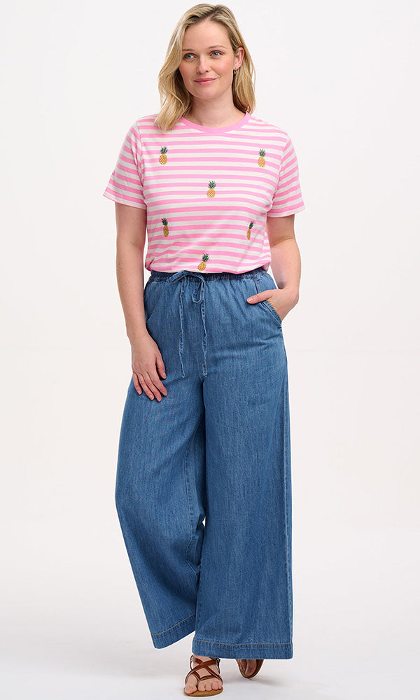 MAGGIE- Organic Cotton Tee