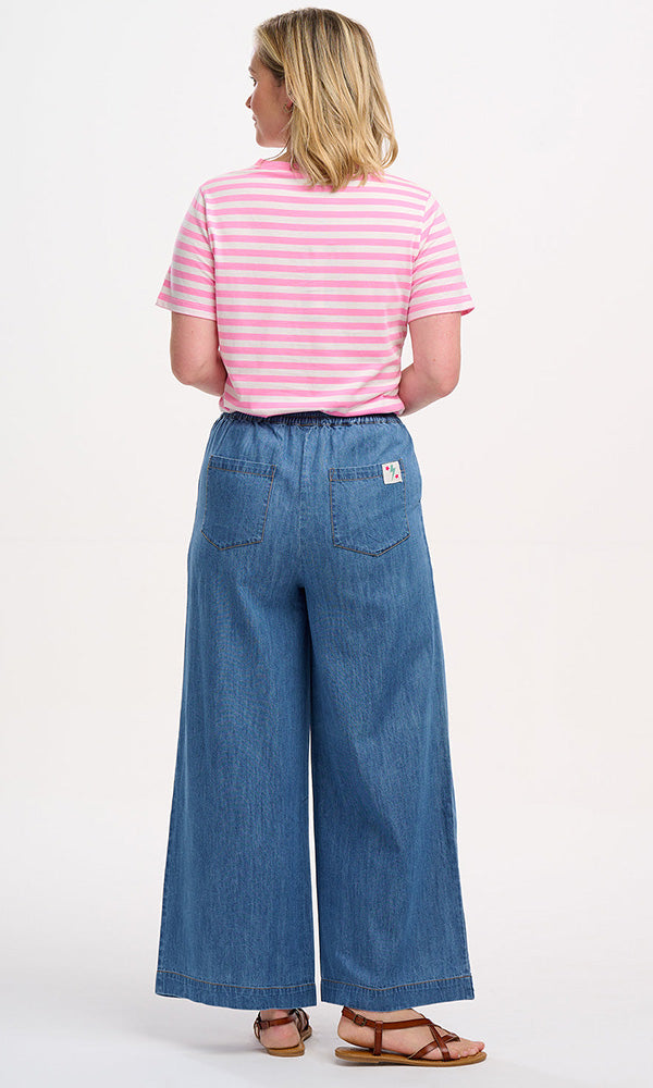 MAGGIE- Organic Cotton Tee