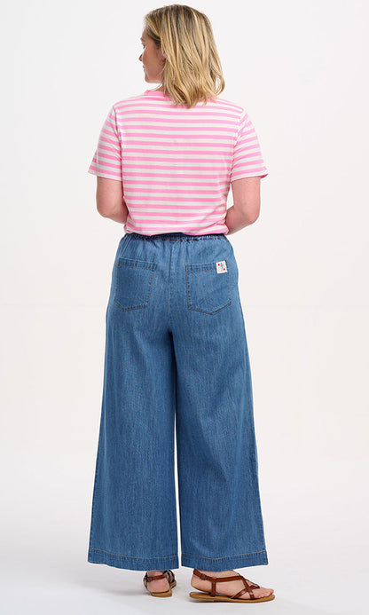 MAGGIE- Organic Cotton Tee
