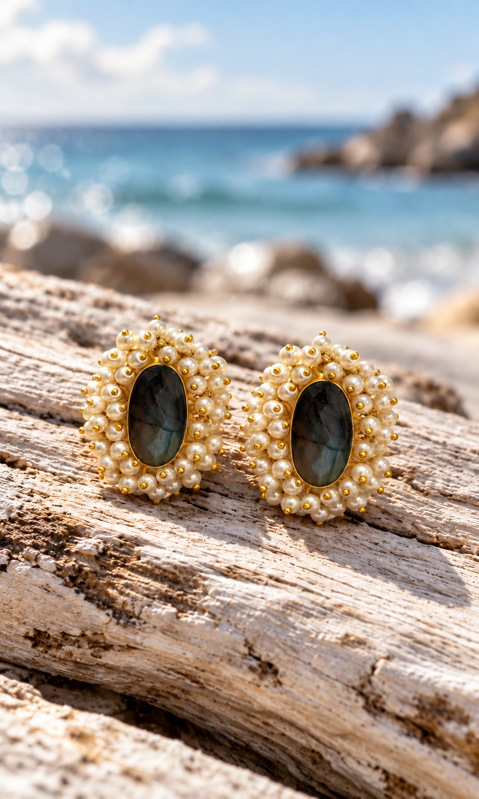 NELL- Stud Earring