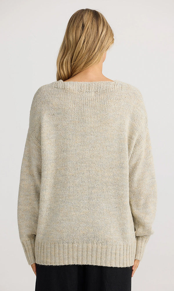 AMAR- V-Neck Knit