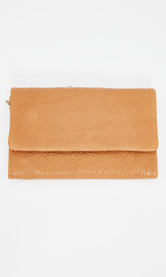 holiday life gallivant leather wallet tan