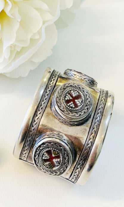 IZZY- Egyptian Silver Cuff